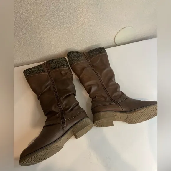 Muk Luks~Faux Leather &amp; Fur~Slouchy Fold Over   Boots~Upper Knit Detail~Size 9