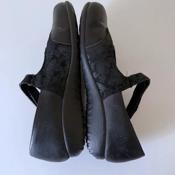 Naot Black Leather Nubuck Luga Mary Janes Flats Women's  Shoes Size 41  10-10.5