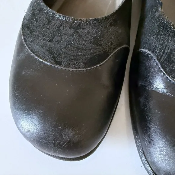 Naot Black Leather Nubuck Luga Mary Janes Flats Women's  Shoes Size 41  10-10.5