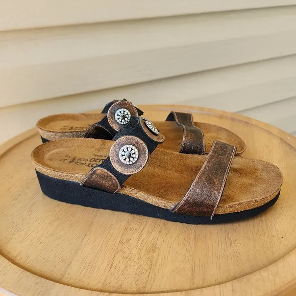 Naot Marissa women's slide sandals size 6