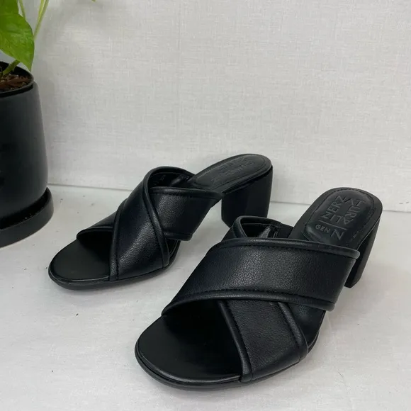 Naturalizer Genn-Rhythm Slide Sandal black leather block heel 6.5‎ M, B 269