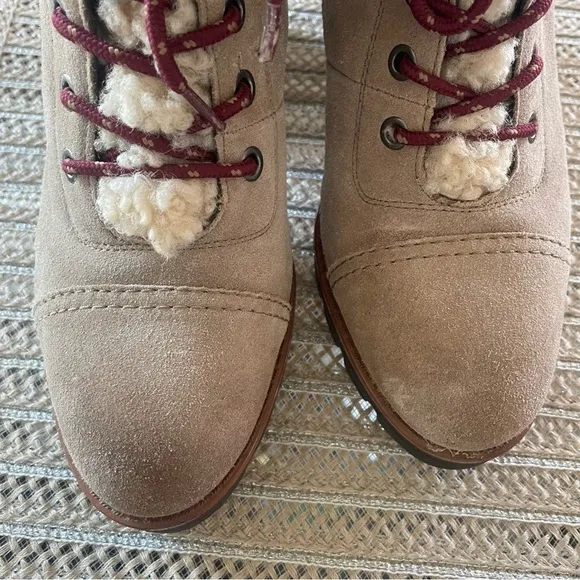 Naturalizer Varuna Boots Faux Fur Leather Upper