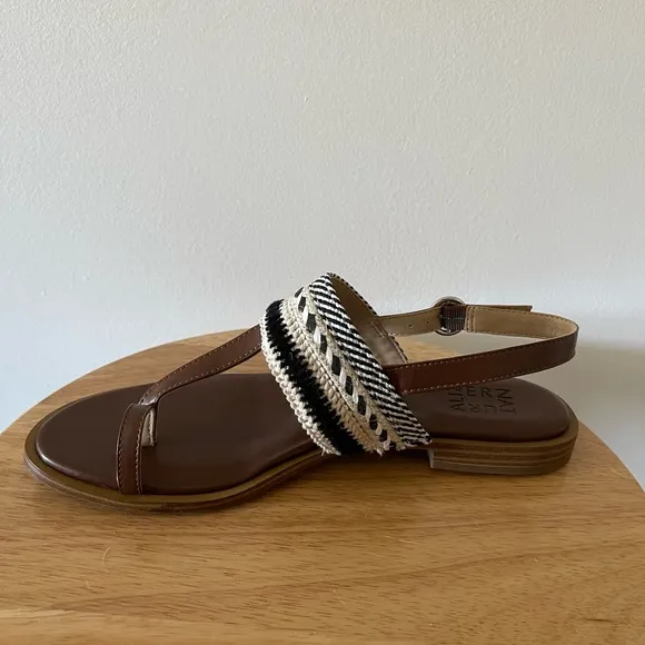 Naturalizer Women’s 9 Linnete Multi Woven Multicolor Thong Sandals NWT