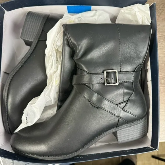 Nautica Women's Knee High Boots Size 7.5 NEW # H741