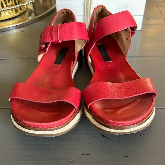 Neosens Women's Red Sandals Size 37 or 6.5 or 7 EU