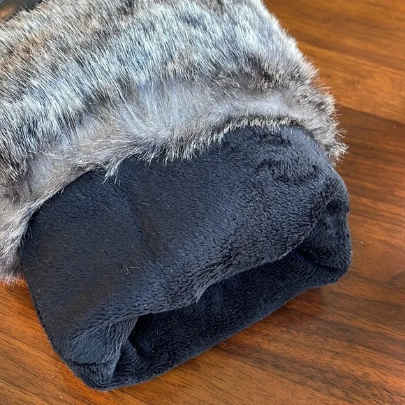 NEVER WORN MICHAEL KORS BLACK TALL LEATHER &amp; FAUX FUR BOOTS SIZE 7 - BEAUTIFUL!