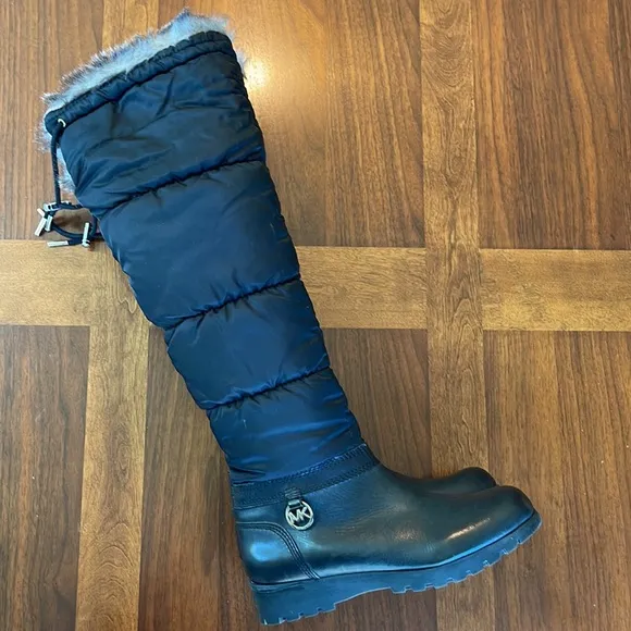 NEVER WORN MICHAEL KORS BLACK TALL LEATHER &amp; FAUX FUR BOOTS SIZE 7 - BEAUTIFUL!