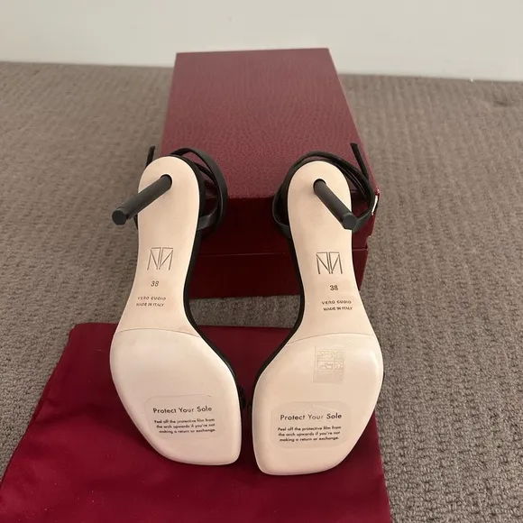 Never worn Tamara Mellon solar 100 sandals.   Size 38.