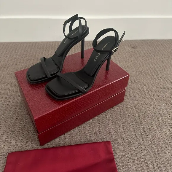 Never worn Tamara Mellon solar 100 sandals.   Size 38.