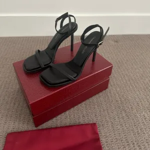 Never worn Tamara Mellon solar 100 sandals.   Size 38.
