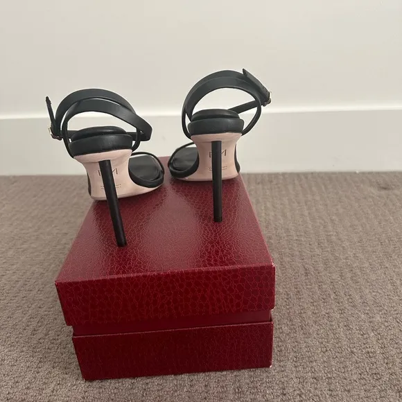 Never worn Tamara Mellon solar 100 sandals.   Size 38.