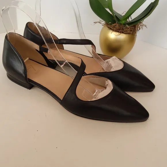 NEW ! 27 EDIT  Heather flats black leather pointy toe shoes