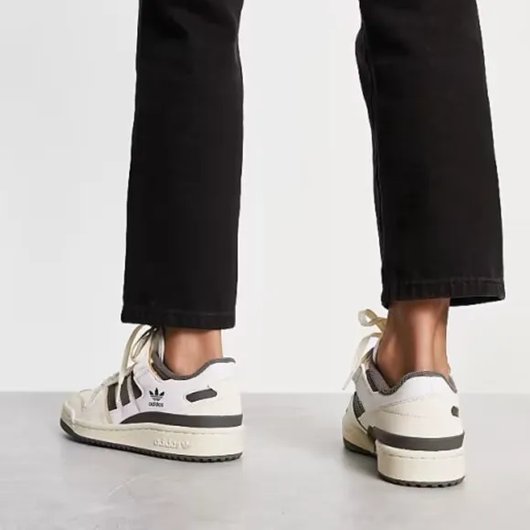 NEW adidas Forum 84 Low Court Shoes - LeatherOff White For Men 252