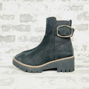 NEW Blondo Dahlia Black Nubuck Waterproof Motorcycle Booties F797