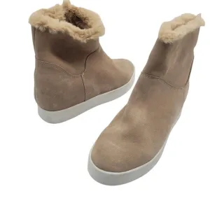 New Blondo womens 9.5 Haven Boots Faux Fur Suede Waterproof Booties Sand Beige