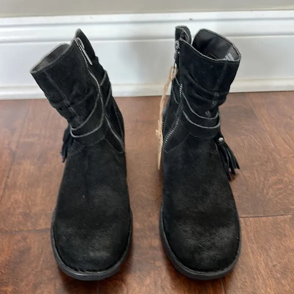 NEW BORN Kenya Black Distressed Fringe Moto heel ankle boots women size 6