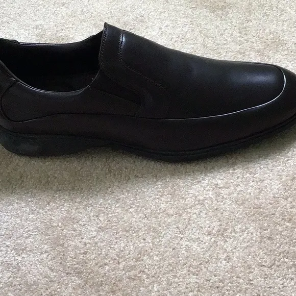 New Bruno Magli Dark Brown Leather Loafers Slip-Ons