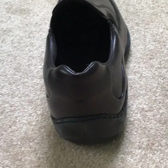 New Bruno Magli Dark Brown Leather Loafers Slip-Ons