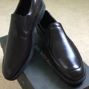 New Bruno Magli Dark Brown Leather Loafers Slip-Ons