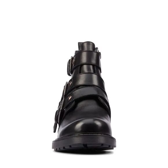 NEW CLARKS ORINOCO2 WOMEN'S BLACK LEATHER STUD BOOTS 9