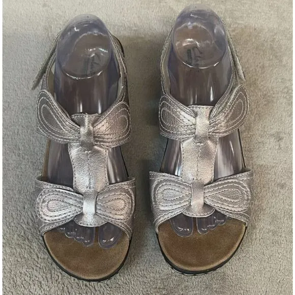 NEW Clarks Size 9M Bronze Metallic Leather Wedge Slide Sandals Strap 65783