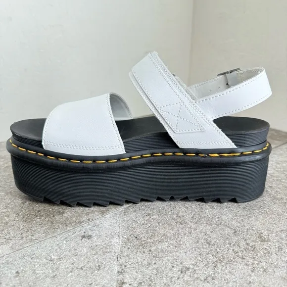 NEW Dr Martens VOSS Hydro White Leather Platform Strap Sandals Woman EU 42 US 10