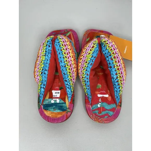 New Farm Rio Colorful Puffy Crochet Flip Flop Sandals Shoes Tropical Size 5