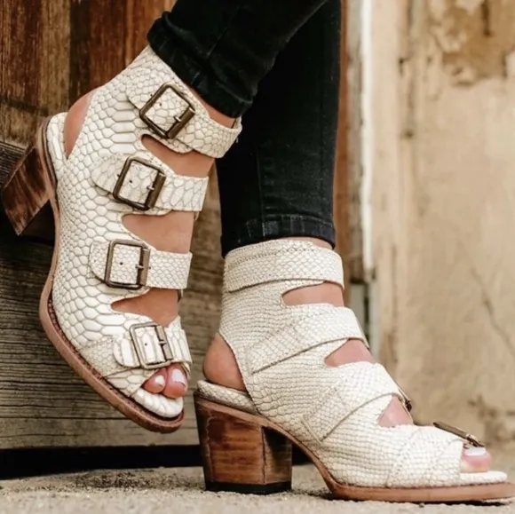 NEW FreeBird Quail White Snake Sandals size 11