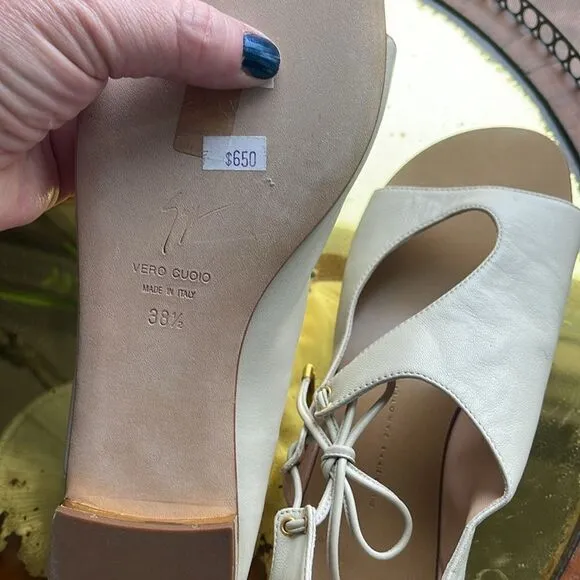 New! Giuseppe Zanotti Soring sandal in Creme.