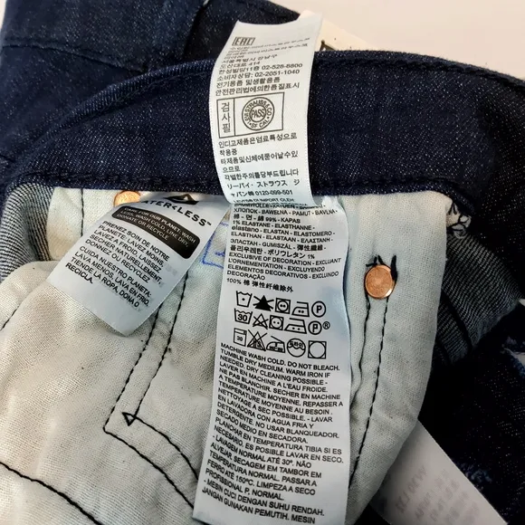 NEW Levis 501 Original Fit 30x32 100% Cotton Dark Wash Denim Jeans Black Button