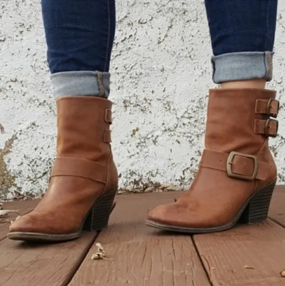 NEW Lucky Brand Tommie Boots Triple Buckles Distressed Leather Ankle Booties