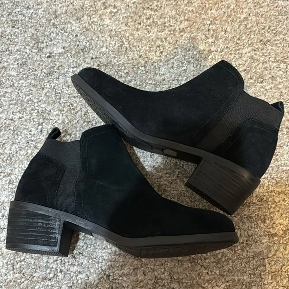 NEW! Me Too Black Riggs Bootie - Size 7.5
