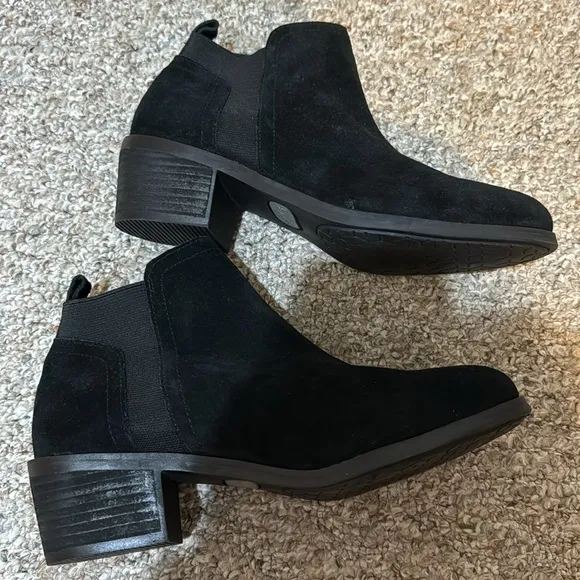 NEW! Me Too Black Riggs Bootie - Size 7.5