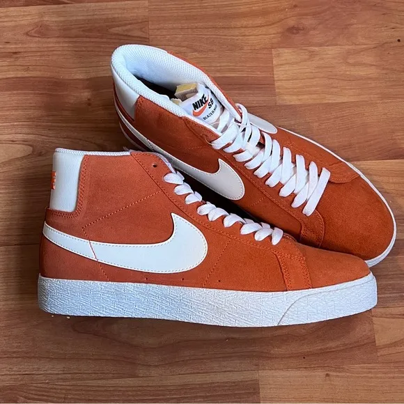 NEW Men’s Size 9 Nike SB Zoom Blazer Mid Top Skate Shoes Safety Orange Suede