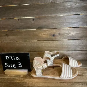 New NWOB‎ Big Kids Mia Esmee Tan Off White Casual Canvas Beach Sandals Size 3 Y