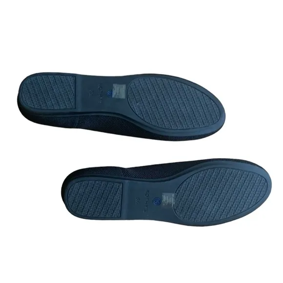 New Rothy’s black flats