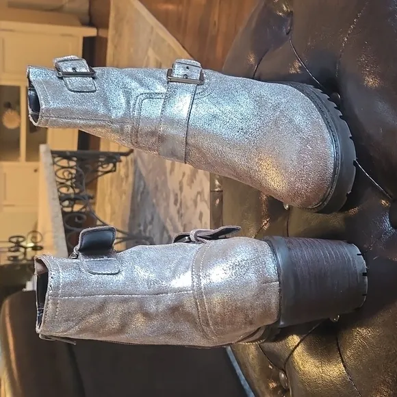 New Seychelles Suede Moto Boots Silver