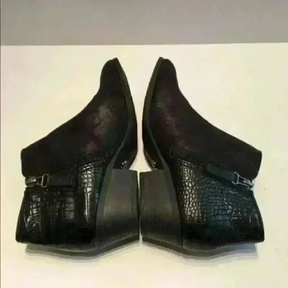 New Simply Vara Svdanna Faux Suede Alligator Print