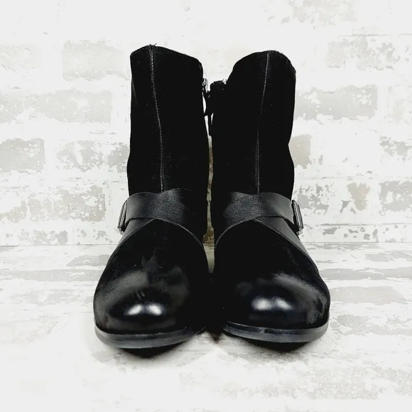 NEW Softwalk Rayne Women's Black Leather Buckle Detail Ankle Boots W145