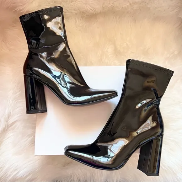 New! STEVE MADDEN Fulton Square Heel Patent Faux Leather Ankle Boots