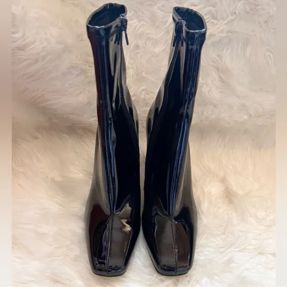 New! STEVE MADDEN Fulton Square Heel Patent Faux Leather Ankle Boots