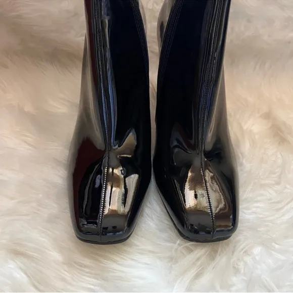 New! STEVE MADDEN Fulton Square Heel Patent Faux Leather Ankle Boots