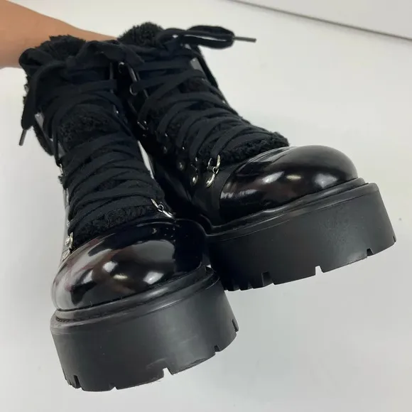 NEW Steve Madden Reyen Boots Womens 8M Black Leather Faux Fur