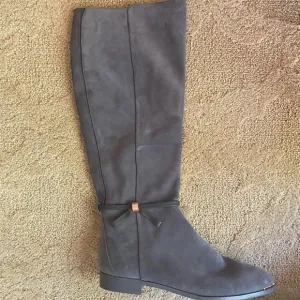 New Ted baker gray suede boots size 10