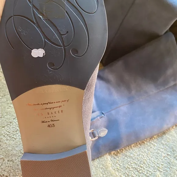 New Ted baker gray suede boots size 10