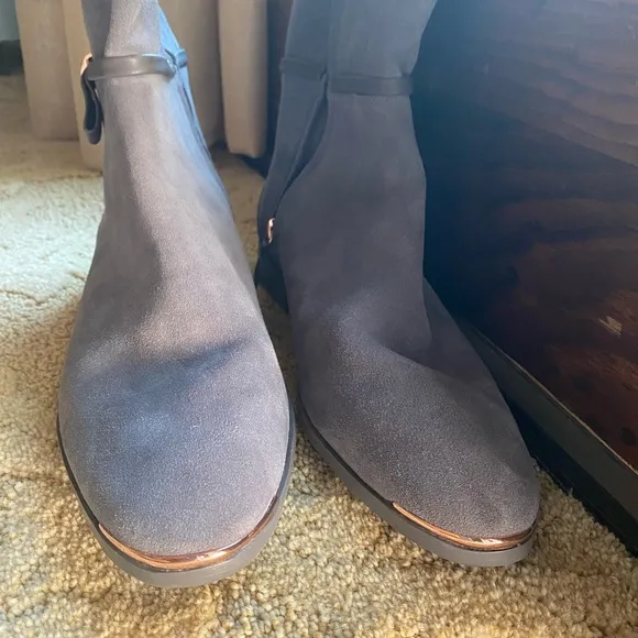 New Ted baker gray suede boots size 10