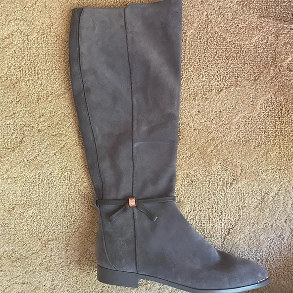 New Ted baker gray suede boots size 10