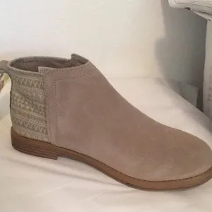 New, Toms booties 👢