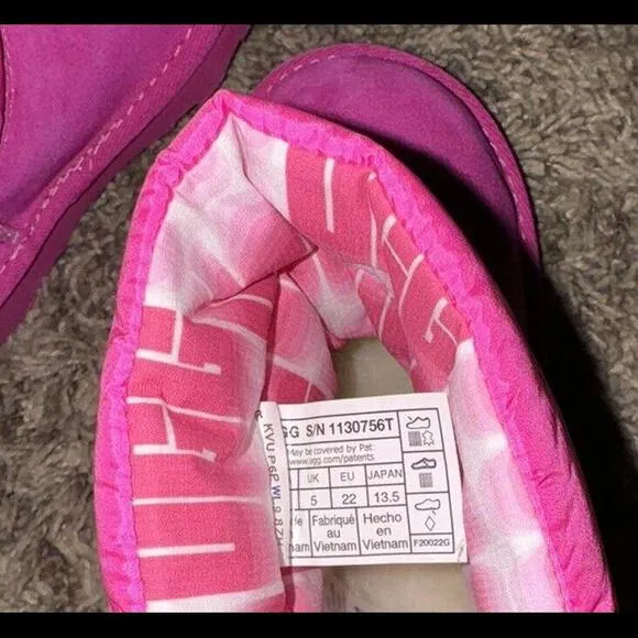 NEW UGG MAXI WAVELENGTH BAILEY BOW PUFFER BOOTS Youth 6 💕