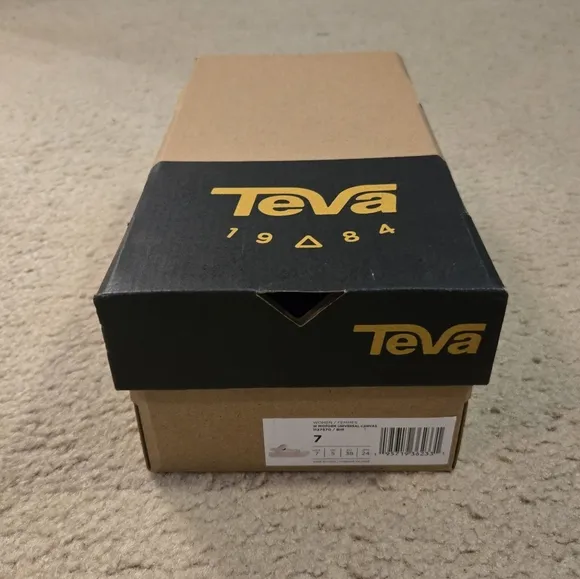 NEW Women Teva Sandals - Cream